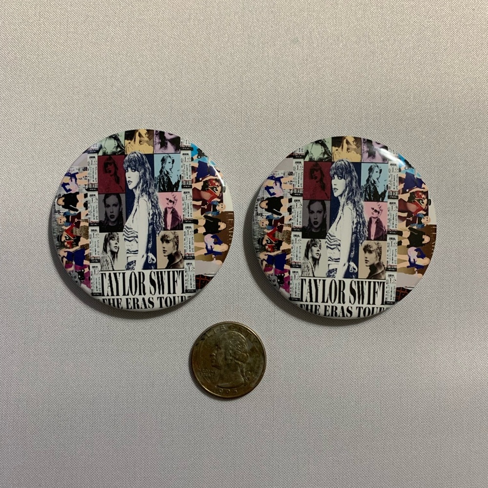 Eras tour badge 2pcs